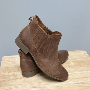 Cobb Hill Distress Brown Leather Ankle Booties